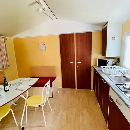 Mobil-home 3 Pieces Avec Terrasse A - Api-1-52-1043 مكان تخييم Camon (Languedoc-Roussillon)