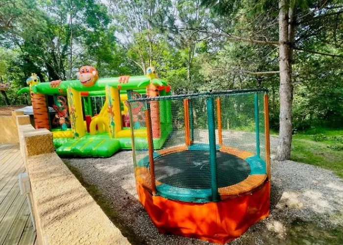 مكان تخييم Mobil-home 3 Pieces Avec Terrasse A - Api-1-52-1043 Camon (Languedoc-Roussillon)